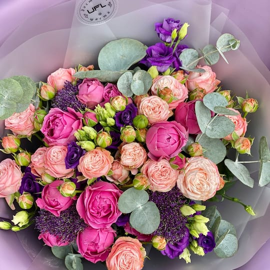 Букет від флориста – доставка квітів у Київ